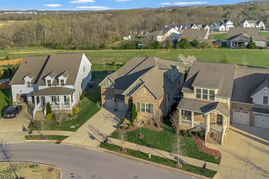 454 River Bluff Dr, Franklin, TN 37064 - Image #2