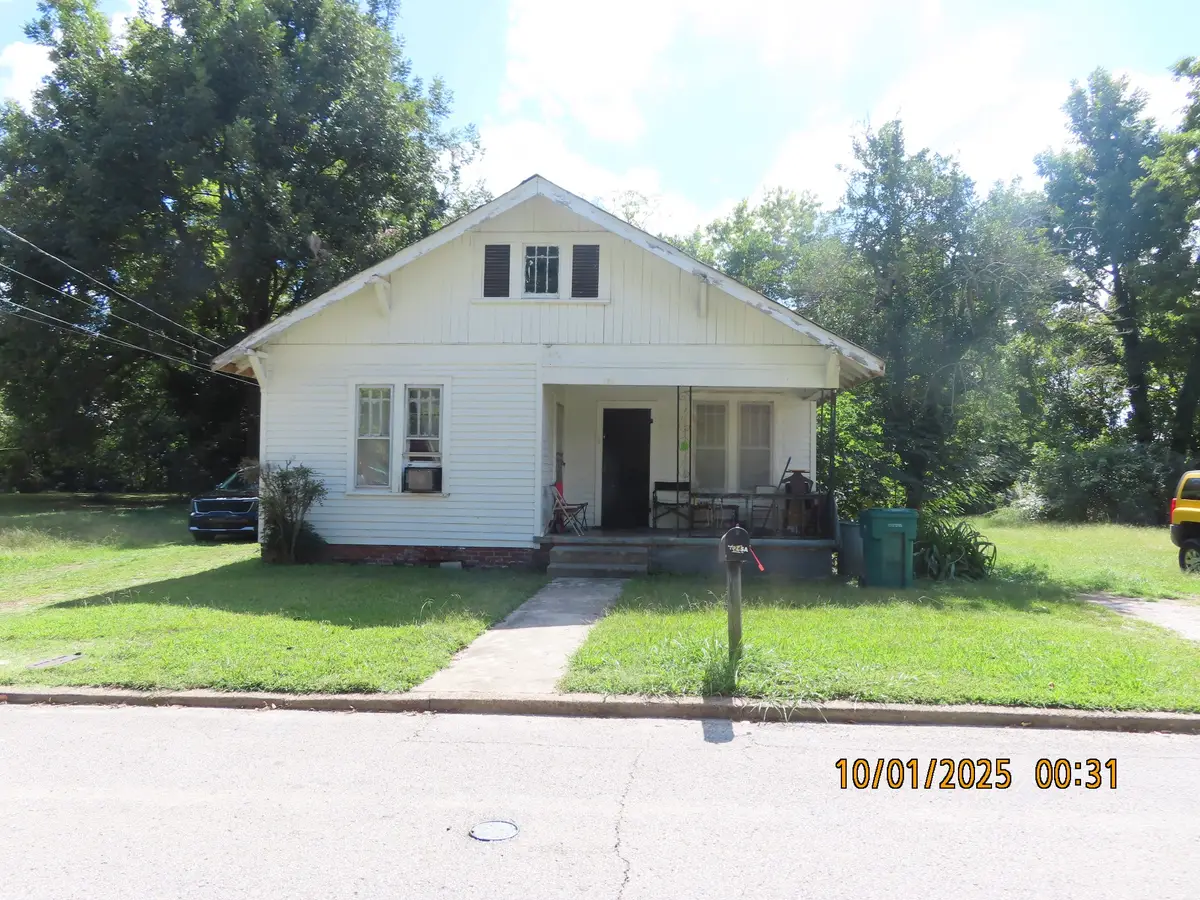 124 Taylor St, Jackson, TN 38301 - Image #1