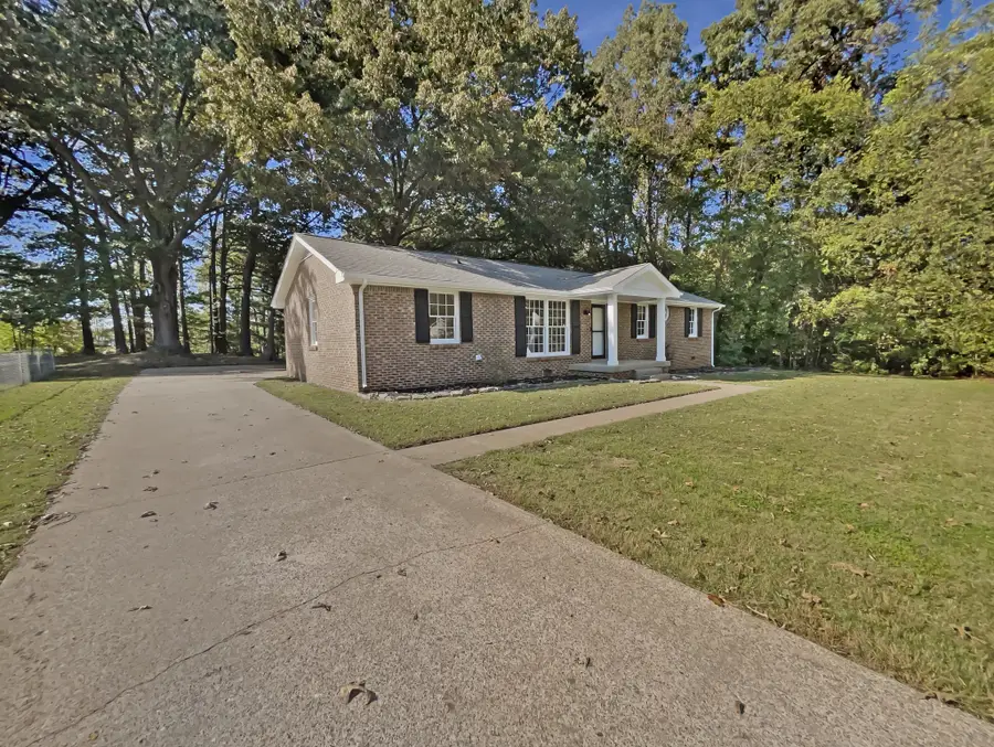 1808 Calloway Dr, Clarksville, TN 37042 - #2