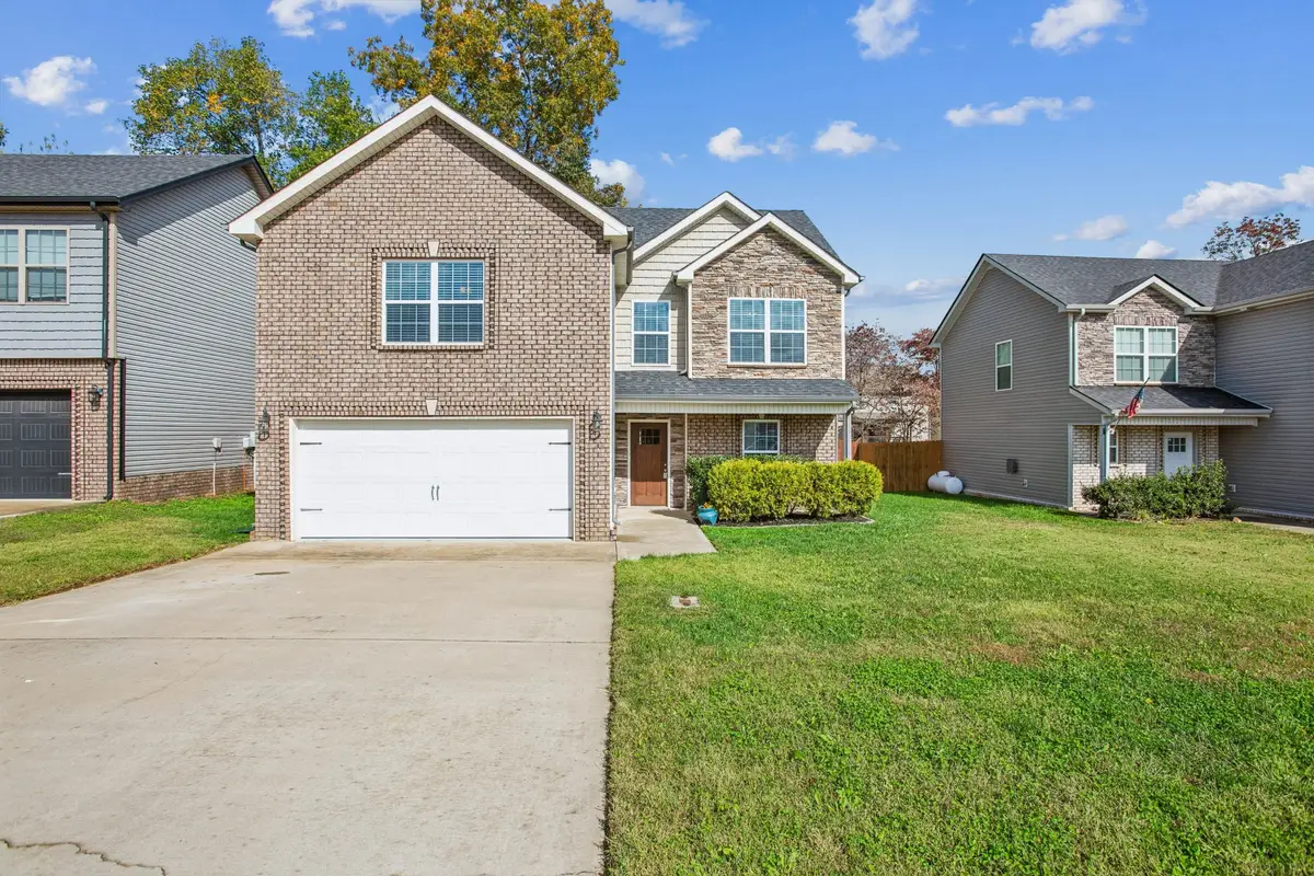 1213 Gentry Dr, Clarksville, TN 37043 - #1