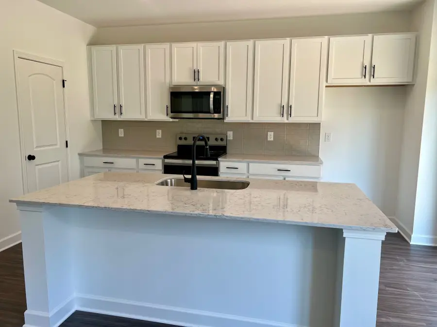 2430 Beverly Gail Rd, Pleasant View, TN 37146 - Image #3