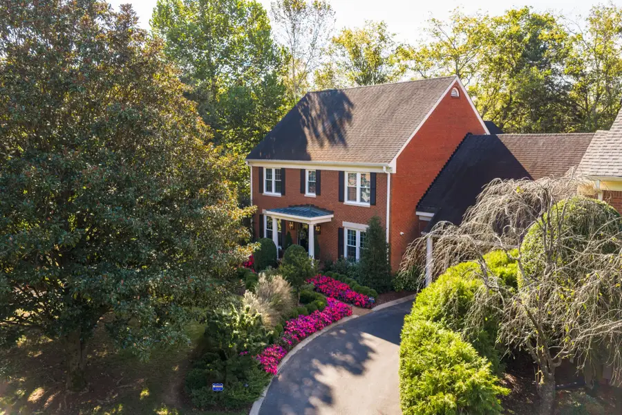 6326 Chickering Woods Dr, Nashville, TN 37215 - #2