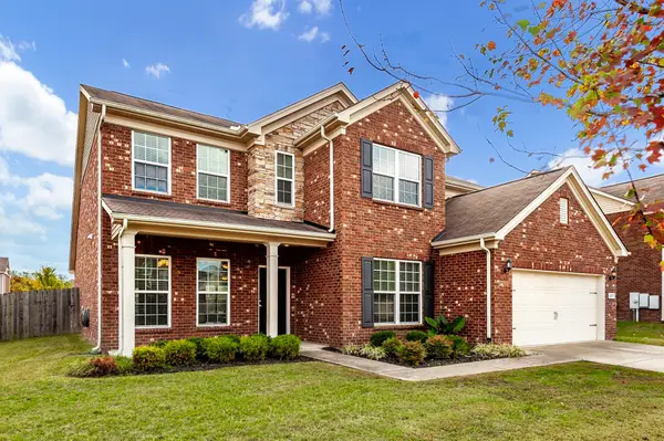 1019 Lacebark Ln, Hendersonville, TN 37075