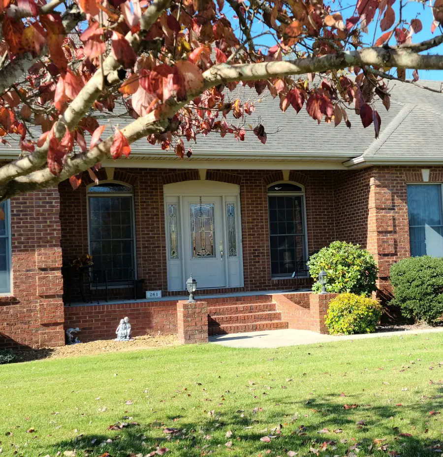 261 Bell Dr W, Winchester, TN 37398 - #2