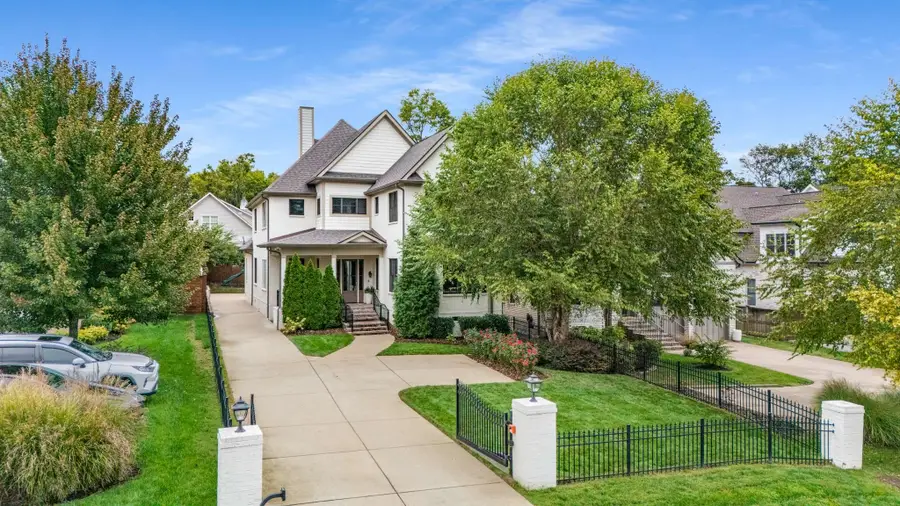 1110B Biltmore Dr, Nashville, TN 37204 - Image #2