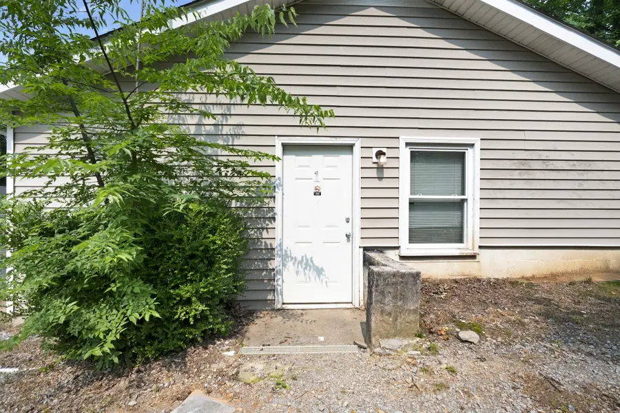 191 Oak St, Clarksville, TN 37042 - #2