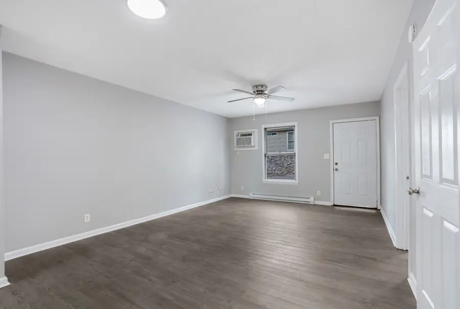 185 Oak St, Clarksville, TN 37042 - #3