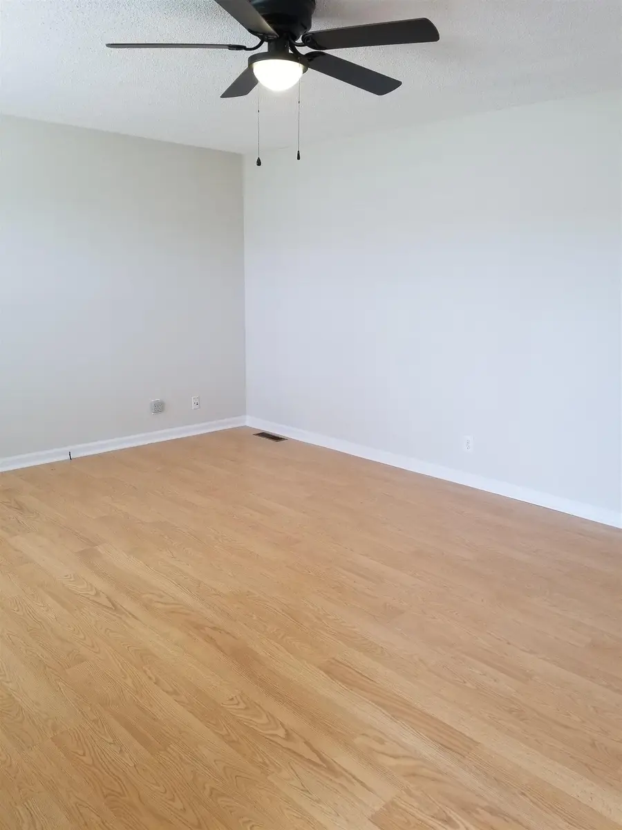 102 Josephines Ct, Oak Grove, KY 42262 - Image #3