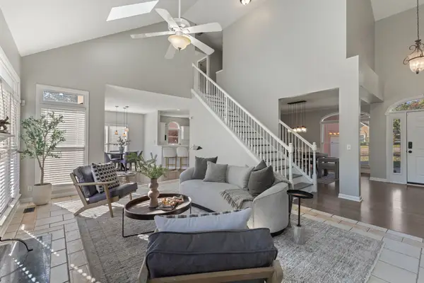 6844 Collinswood Dr, Nashville, TN 37221