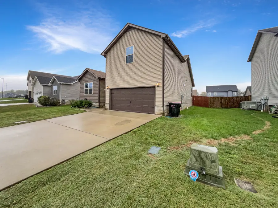 1128 Eagles View Dr, Clarksville, TN 37040 - #2