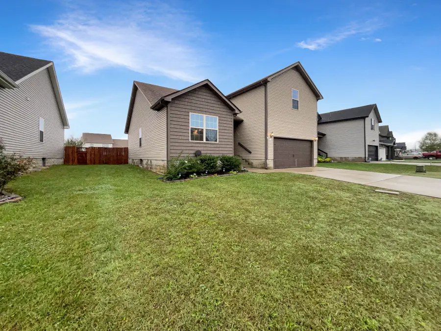 1128 Eagles View Dr, Clarksville, TN 37040 - #3