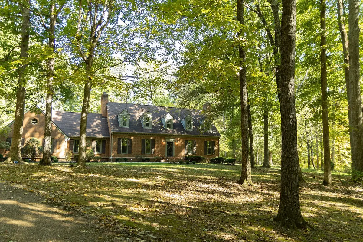 201 Tanglewood Dr, Dickson, TN 37055 - Image #1