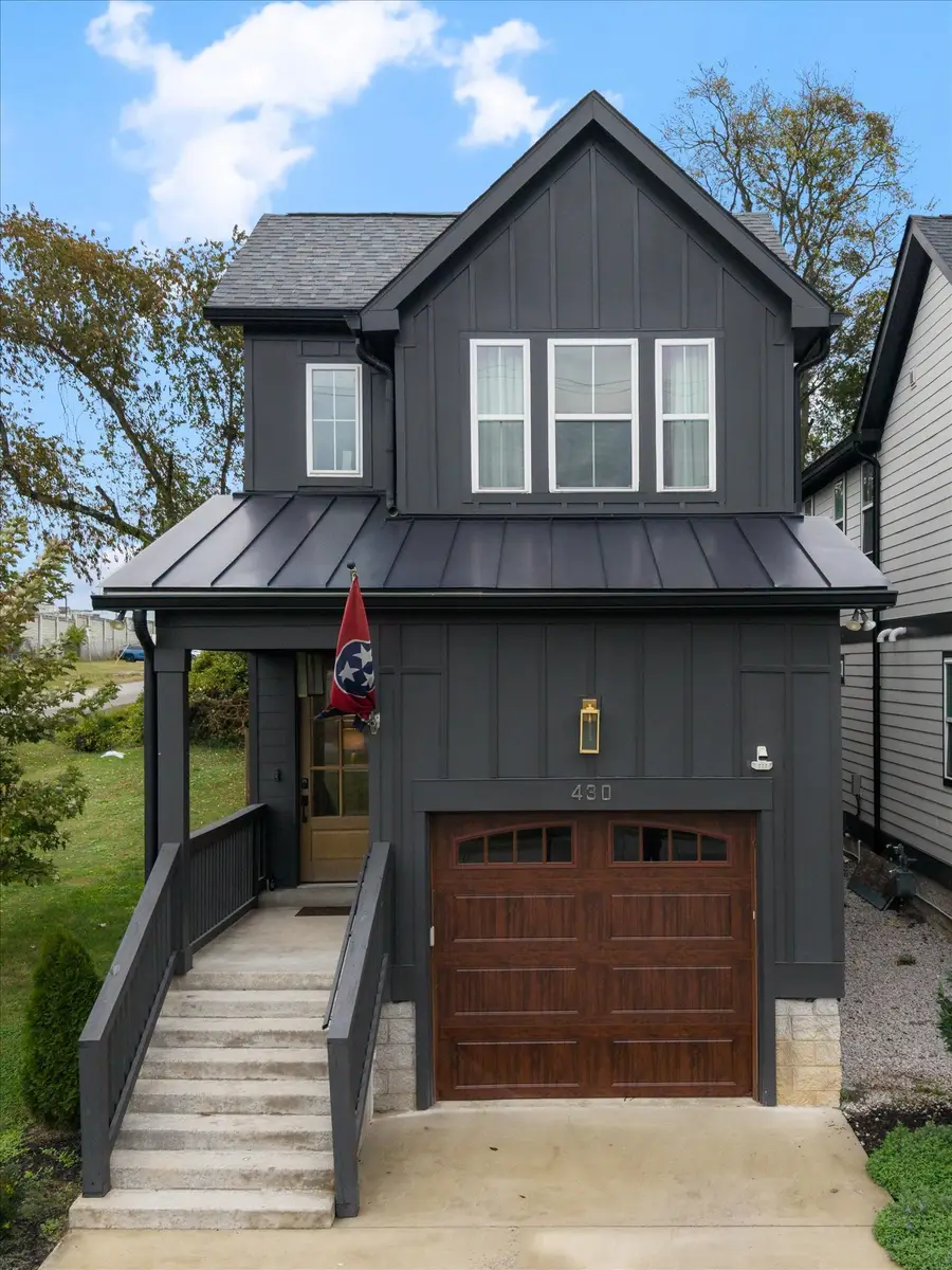 430 E Bend Dr, Nashville, TN 37209 - Image #2