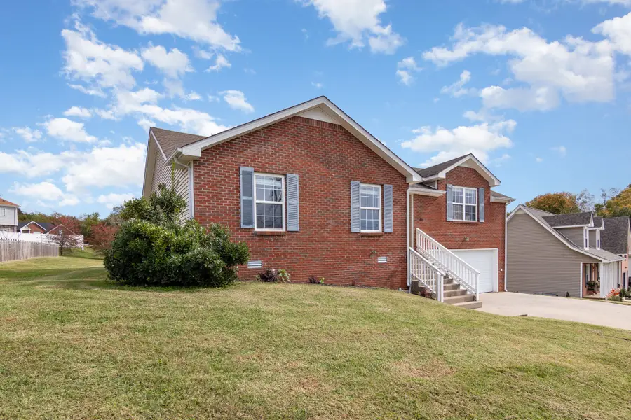 1845 Twin Rivers Rd, Clarksville, TN 37040 - #2