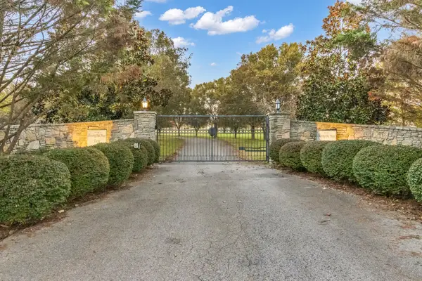 2942 Spanntown Rd, Arrington, TN 37014