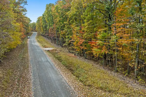 461 E Cove Rd, Monterey, TN 38574