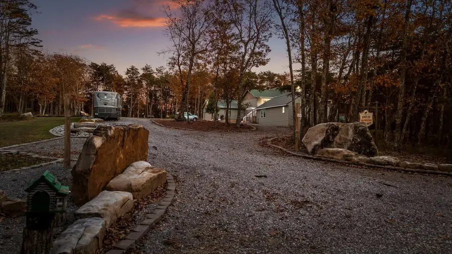 504 Wolf Run, Menlo, GA 30731 - Image #2