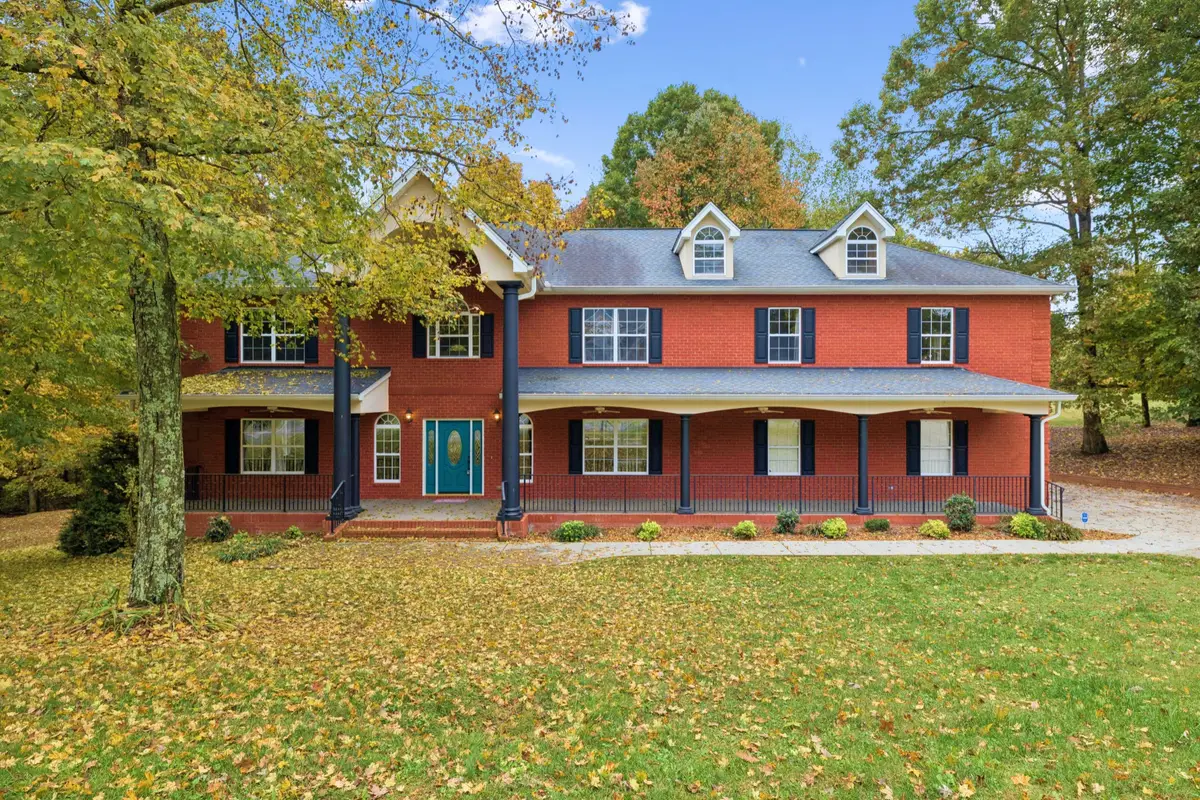 1036 Cherry Springs Dr, Cottontown, TN 37048 - Image #1