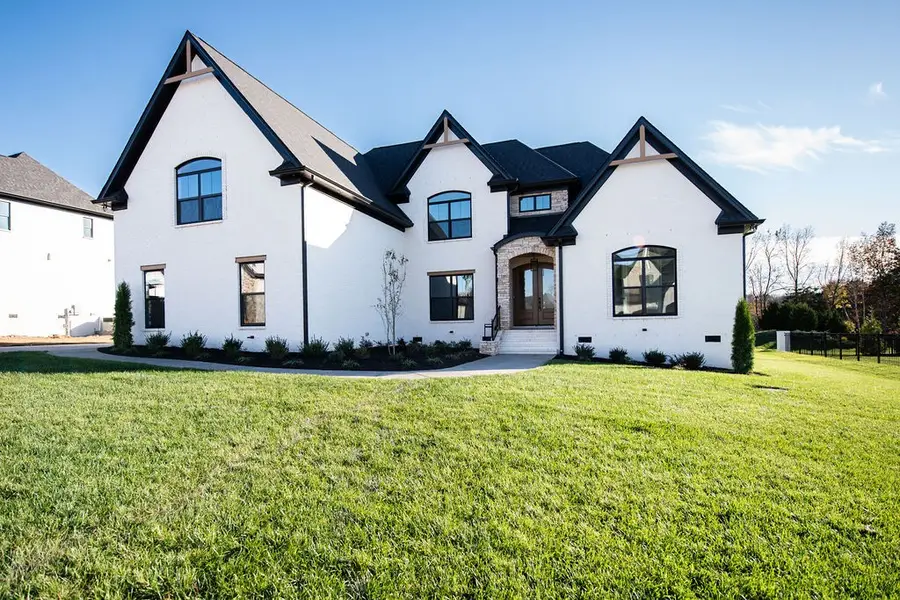 862 Harrisburg Ln, Mount Juliet, TN 37122 - #2