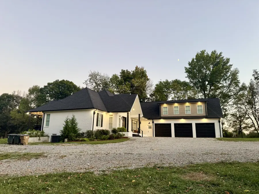 418 Creekmore Rd, Cottontown, TN 37048 - Image #2