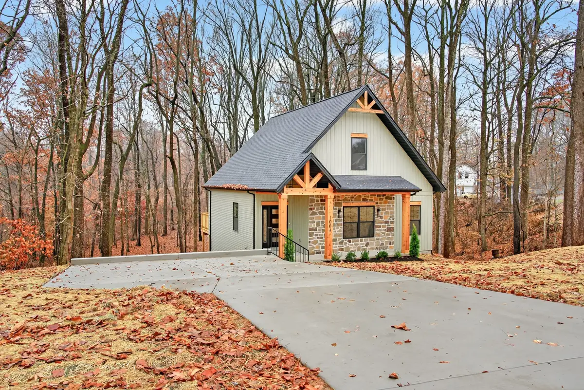 1004 Tulip Dr, White House, TN 37188 - Image #1
