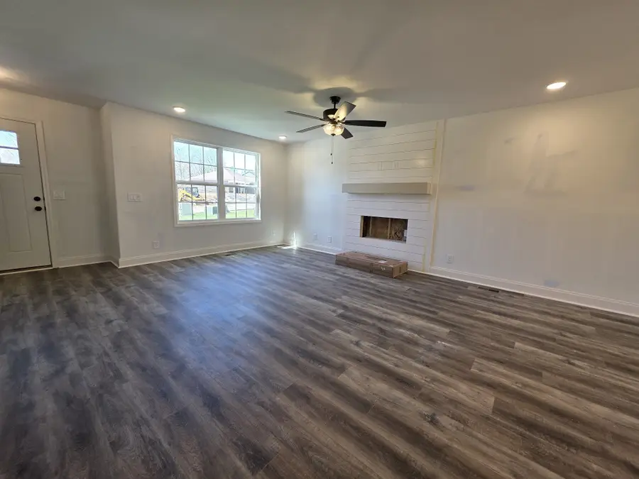 309 Wayne Hall Rd, Clarksville, TN 37040 - #3