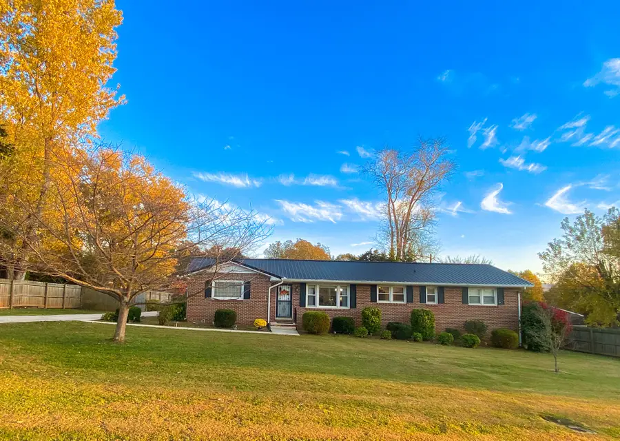 44 Houghton Dr, Winchester, TN 37398 - Image #2