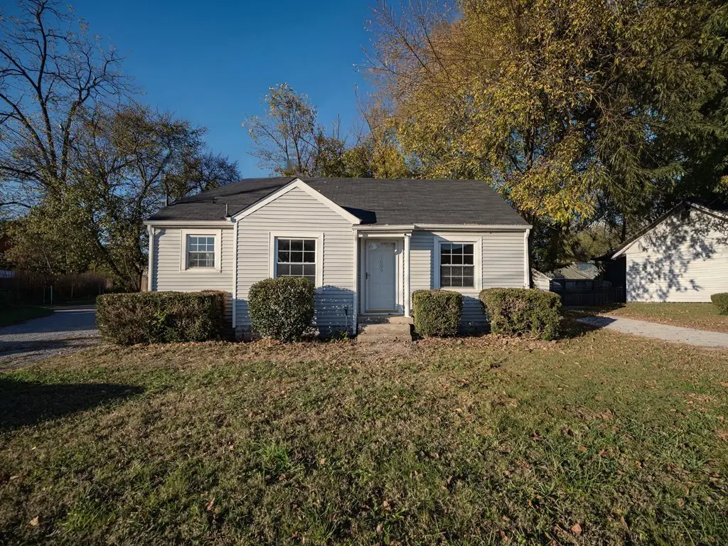 1009 Greenland Dr, Murfreesboro, TN 37130 - Image #1