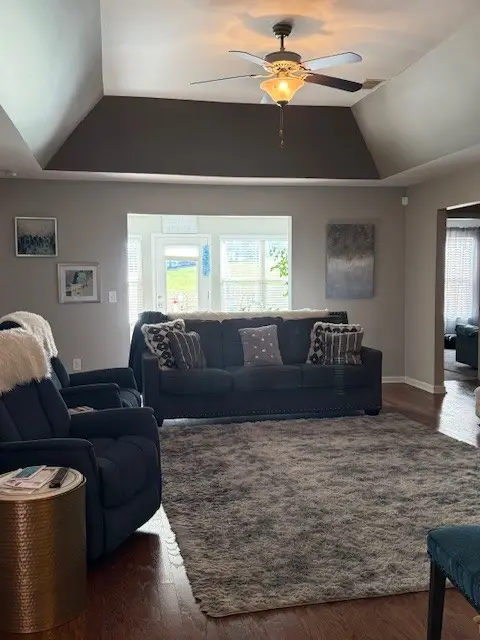 345 Lola Ln, Cottontown, TN 37048 - Image #2