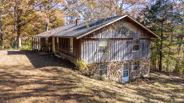 1317 Shawnettee Rd, Collinwood, TN 38450