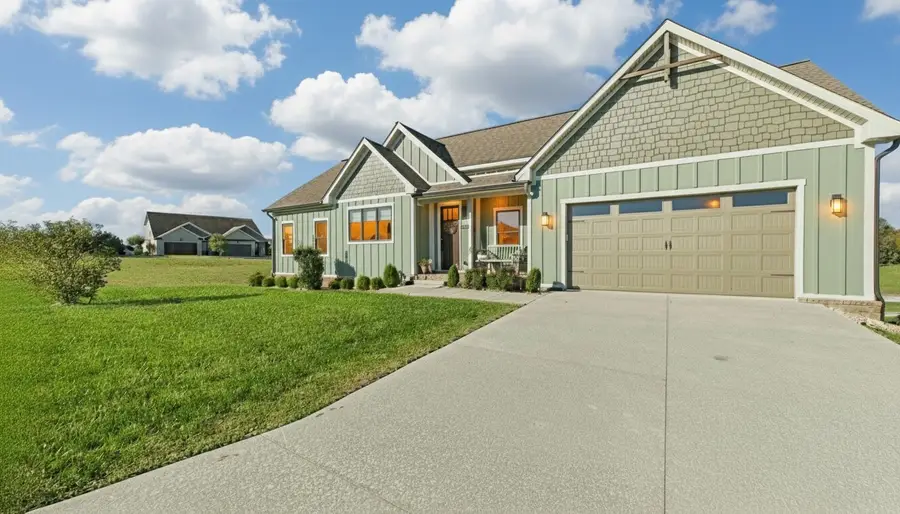 426 Moon Bay Dr, Kuttawa, KY 42055 - Image #2