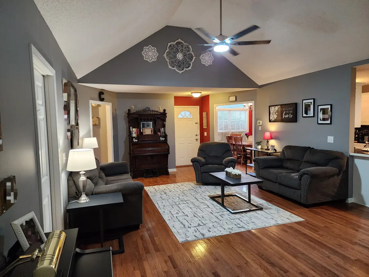 3375 Poplar Hl, Clarksville, TN 37043 - Image #1