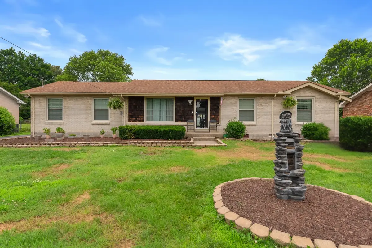 216 Southburn Dr, Hendersonville, TN 37075 - Image #1