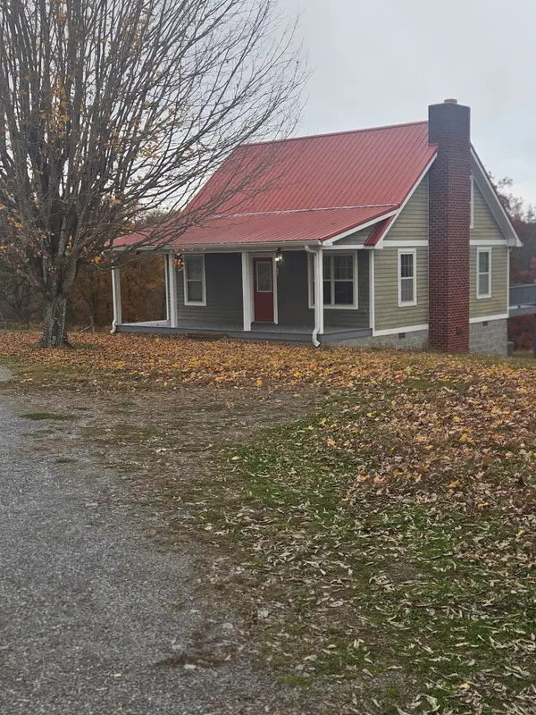 412 Hawkins Rd, Westmoreland, TN 37186