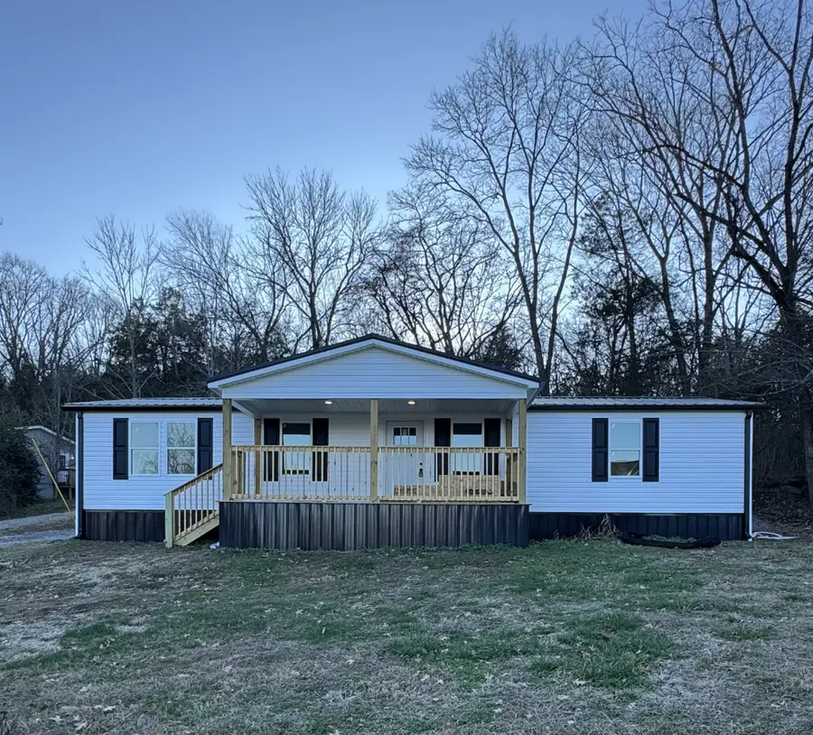 162 Lisa Dr, Gordonsville, TN 38563 - Image #2