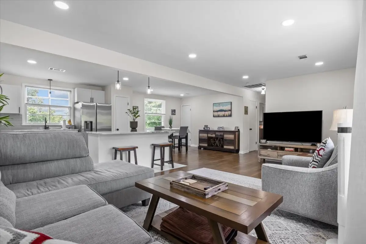 238 Wilowen Dr, Nashville, TN 37210 - Image #1