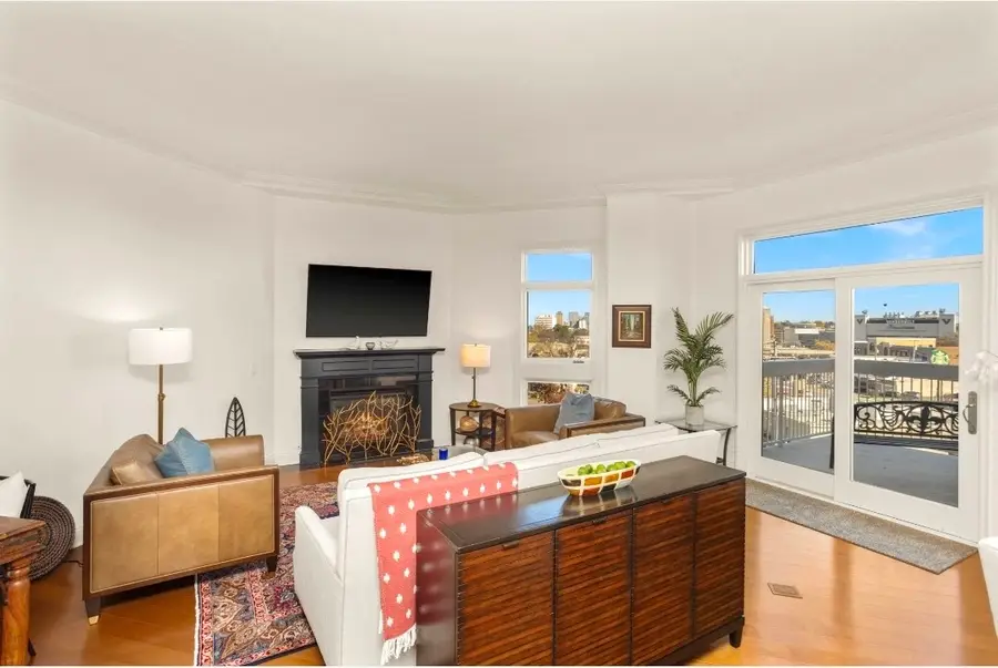 110 31st Ave N #303, Nashville, TN 37203 - Image #2