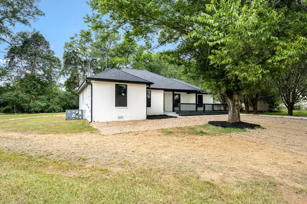 2712 Oak Point St, Murfreesboro, TN 37130