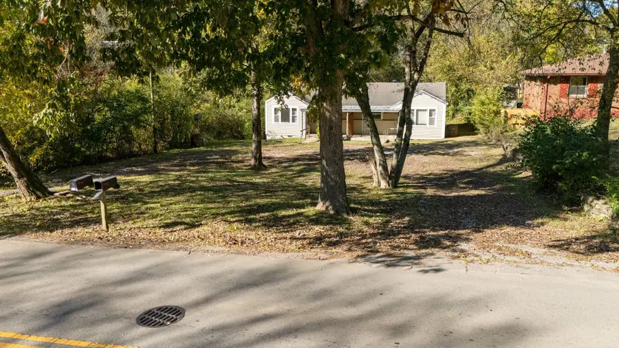 2718 Jones Ave, Nashville, TN 37207 - Image #2