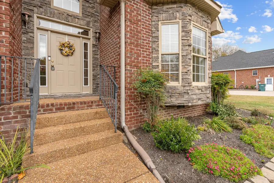 413 Barnes Dr, Lebanon, TN 37087 - Image #2