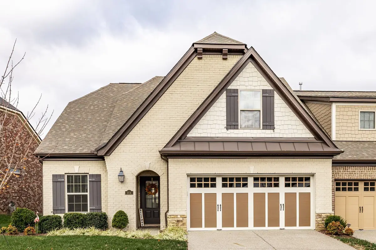 904 Cherry Grove Dr, Hendersonville, TN 37075 - Image #1