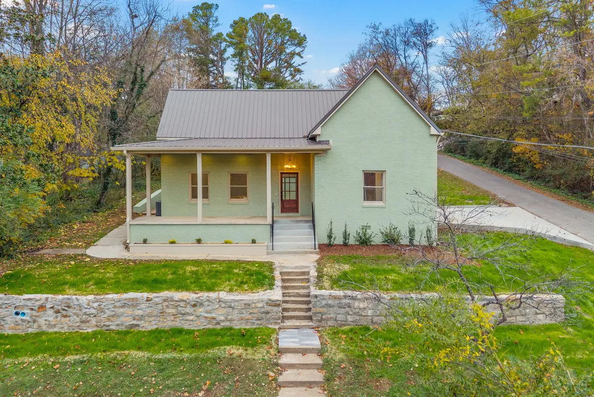 61 Averitt Dr, Erin, TN 37061 - Image #1