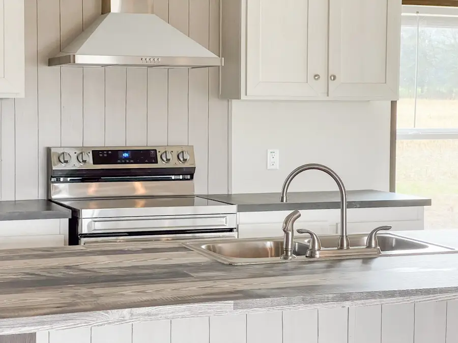 943 Hwy 64 West, Lawrenceburg, TN 38464 - Image #2