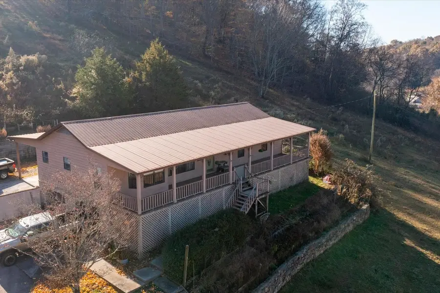 3885 Delina Rd, Cornersville, TN 37047 - Image #2
