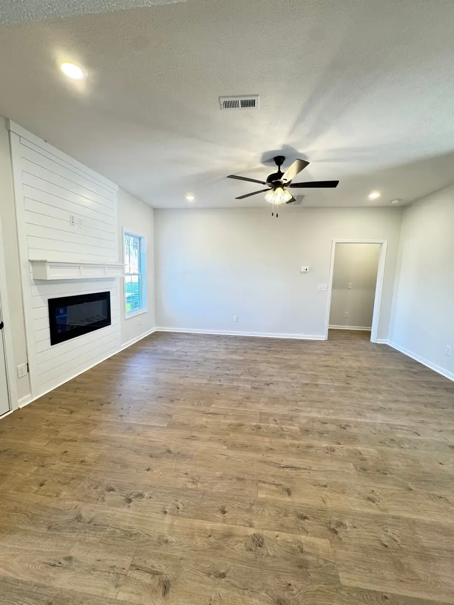 297 Wesson Dr, Clarksville, TN 37043 - #3