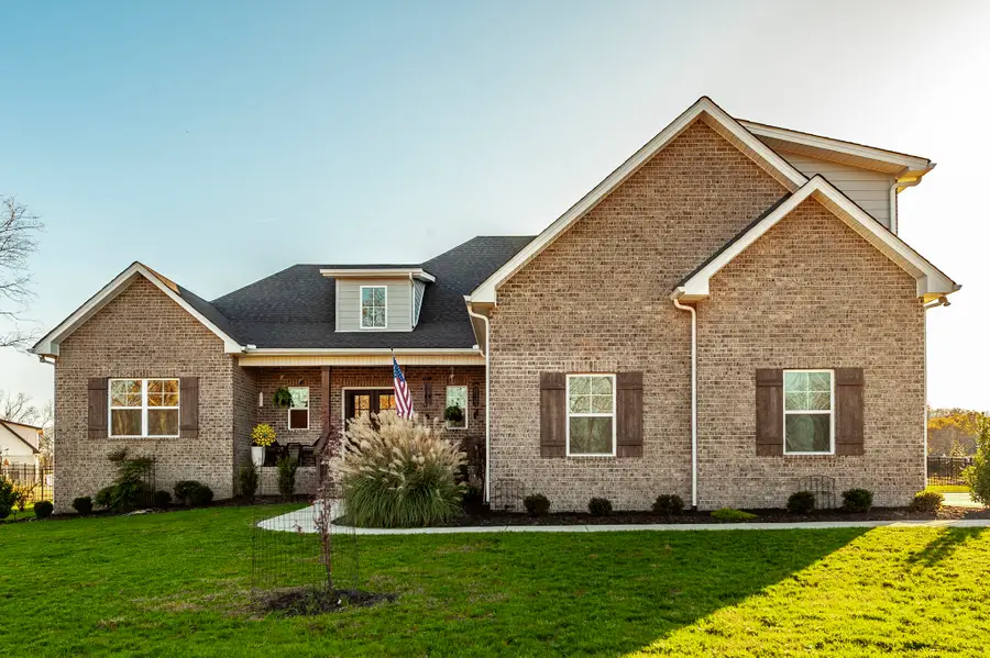 1035 Robert Lee Dr, Gallatin, TN 37066 - #2