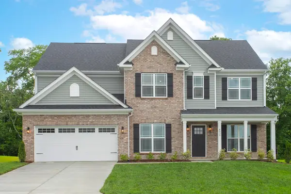 5026 Salient Dr, Spring Hill, TN 37174