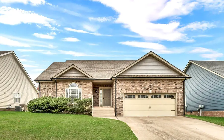 2212 Fairfax Dr, Clarksville, TN 37043 - Image #2