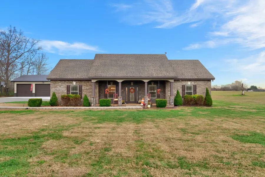 1065 Parkhurst Rd, McMinnville, TN 37110 - #2