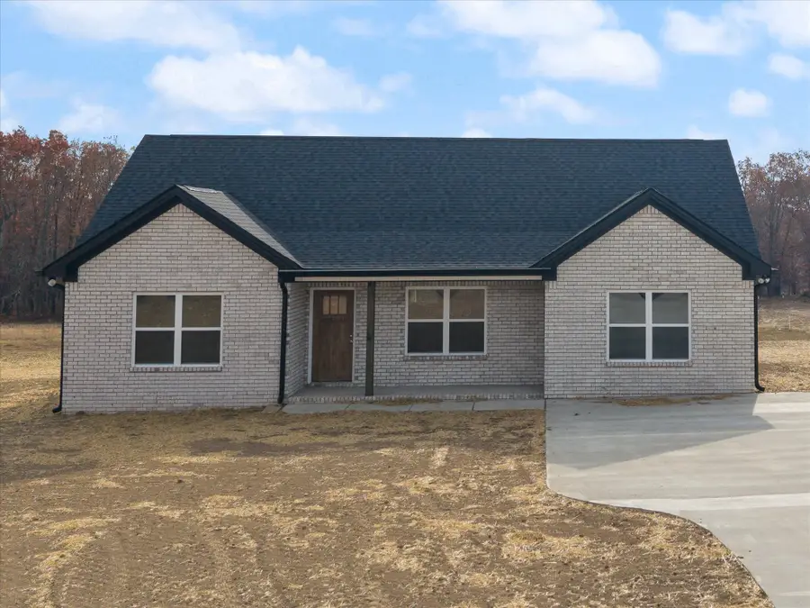 77 Dukes Park Rd, Summertown, TN 38483 - Image #2